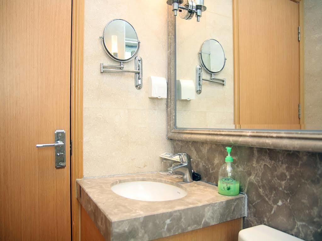 Huifeng International Apartment Guangzhou Exteriör bild